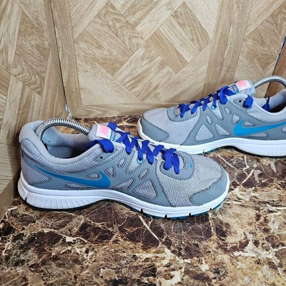 Nike women's Revolution 2 running shoes size 9.5. 087 - Picture 3 of 10